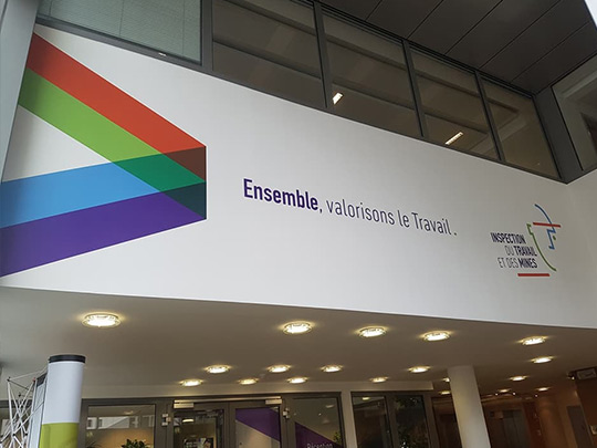 Impression sur supports adhésifs