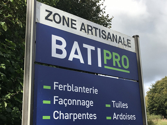 Panneau signalétique en alu composite pour BatiPro