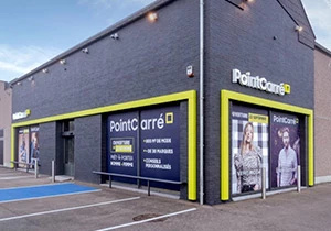 Habillage de la fa&ccedil;ade Point Carr&eacute; &agrave; Beauraing